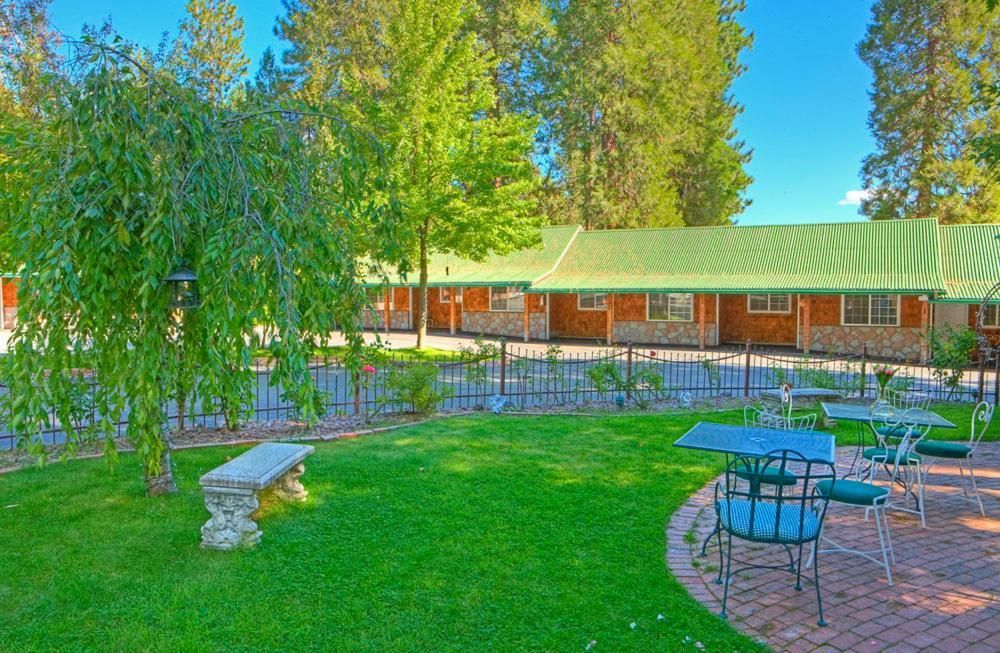 Strawberry Valley Inn Mount Shasta Kültér fotó