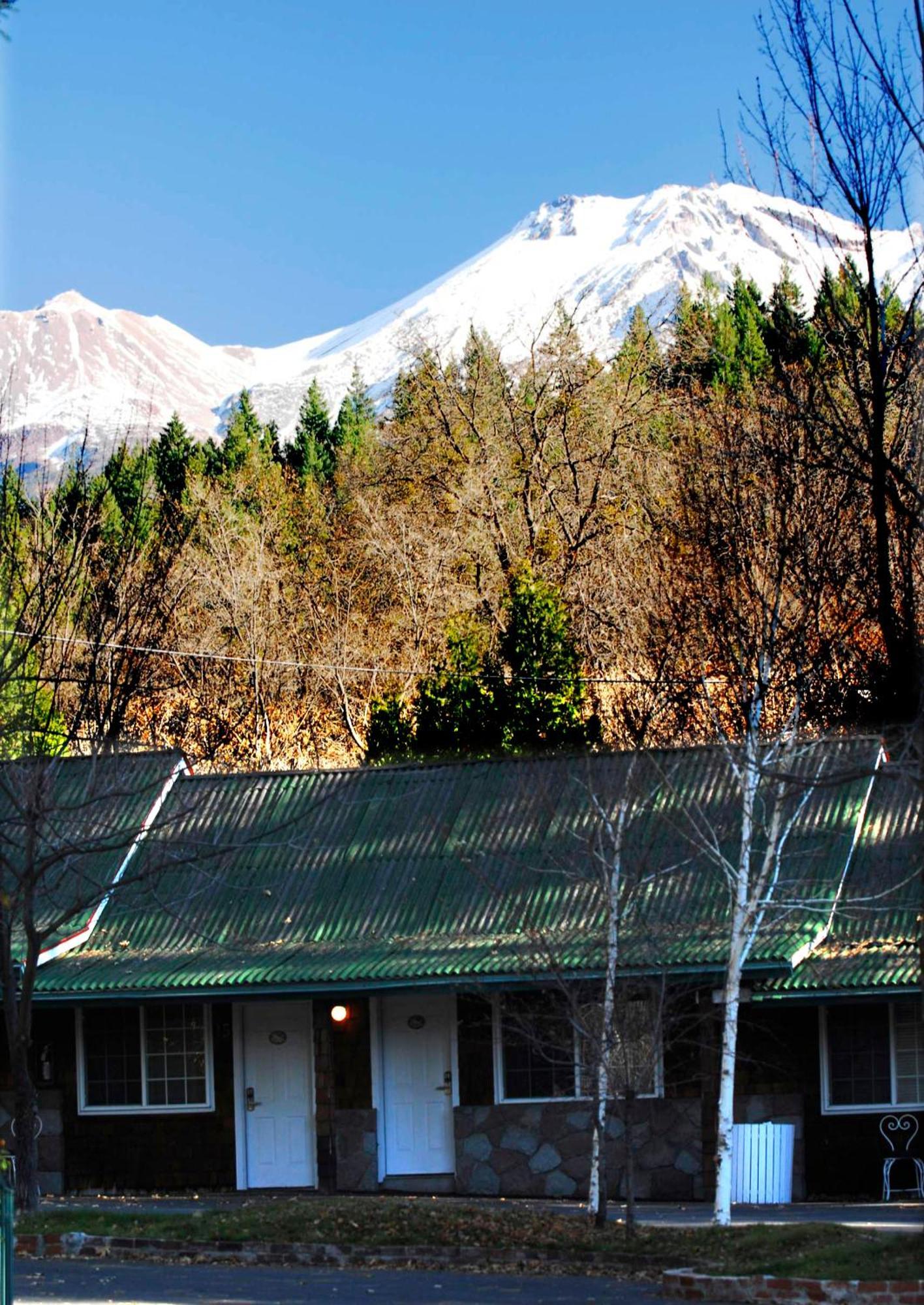 Strawberry Valley Inn Mount Shasta Kültér fotó